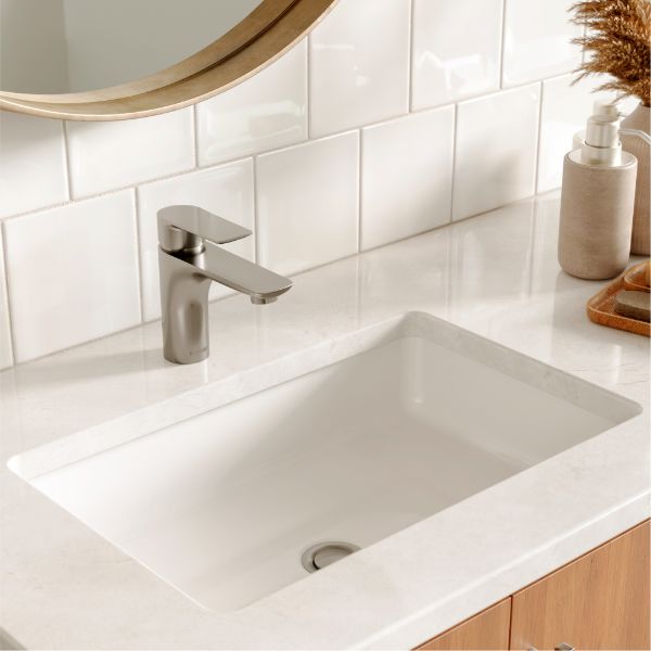 Kayes Single Hole Single Handle Bathroom Faucet with Matching Pop-up Drain In Stainless Steel