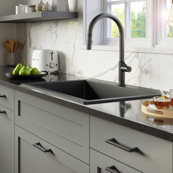 Lagrange Single Hole Single Handle Pull-Down Sprayer Kitchen Faucet In Gunmetal Grey