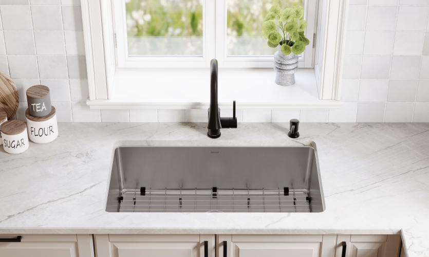 A Center Drain for Even, Efficient Drainage
